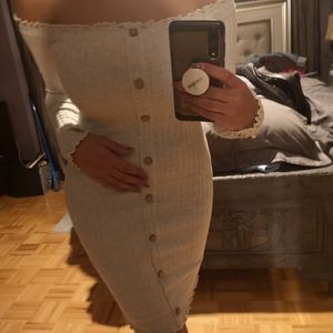 Off the shoulders sweater bodycon dress